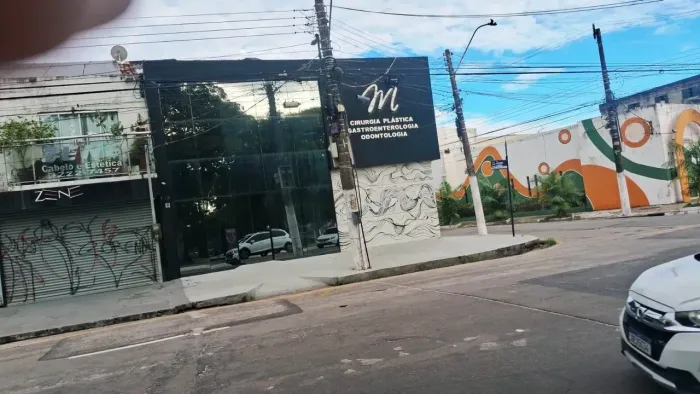 Prédio Comercial Alugo de esquina na Av. Alcindo Cacela c/ F. Pena, 10x25.