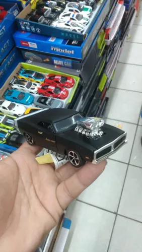 Carro Ferro Miniatura - dodge Challenger - toreto - Velozes e furiosos (Abrir As portas)