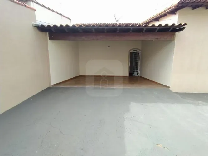 Casa para locação no bairro Santa Mônica