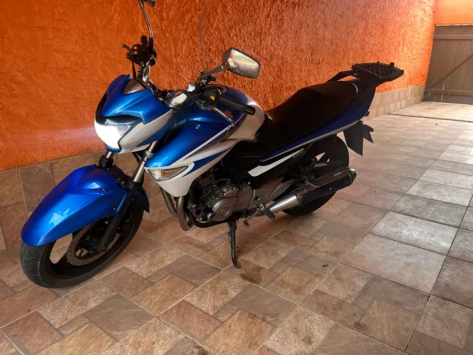 Inazuma 250 cc