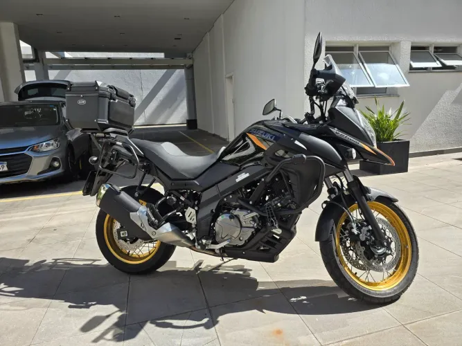 SUZUKI V-STROM 650 DL XT ? ANO 2027 (0 km)