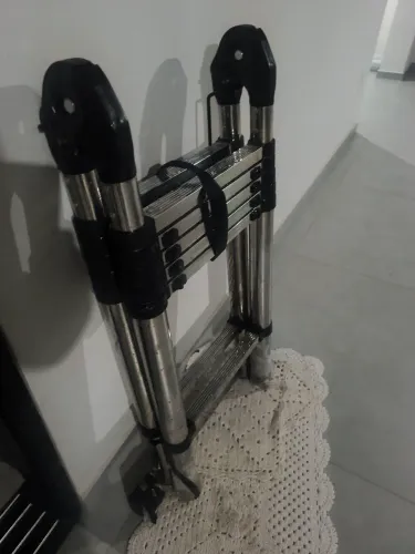 Vendo escada telescópio 5metros