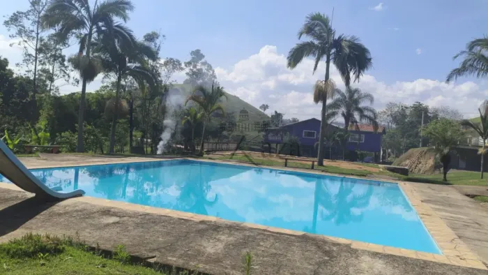 Chácara - Vila São Geraldo - 6 Casas - 96.800m². Aceita Permuta por Chácara menor.