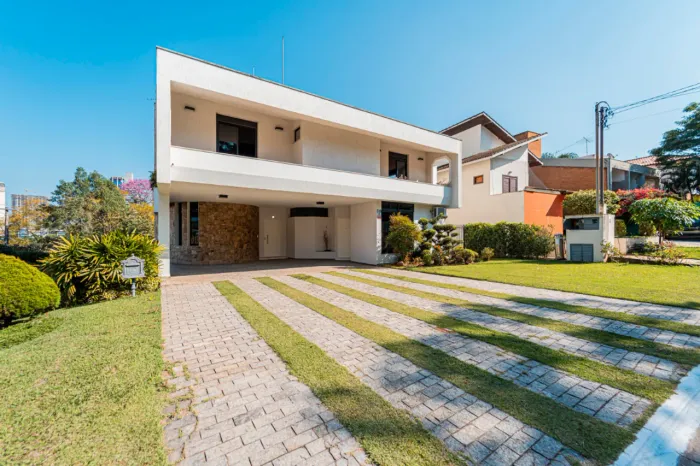 Casa em condomínio para venda com 4 quartos, sendo 4 suítes, 538m²