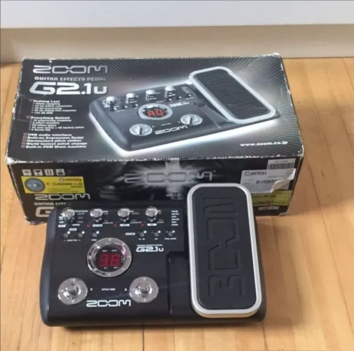 Pedaleira Zoom G2.1u (negocio)