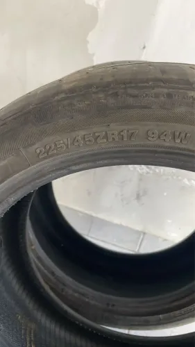 2 Pneus meia vida (bom) 225/45r17