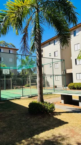 ALUGA-SE apartamento (SEMIMOBILIADO)