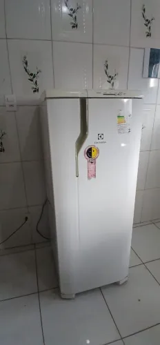 Vendo geladeira em ótimo estado