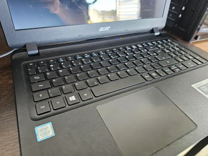 Notebook Acer Aspire ES 15 - i3 7ª Geração | 12GB RAM | SSD 256GB