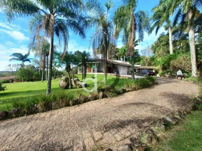Chácara com 2 dormitórios seno 2 suítes à venda, 2 m² por R$ 1.446.500 - Monte Alegre - Vi