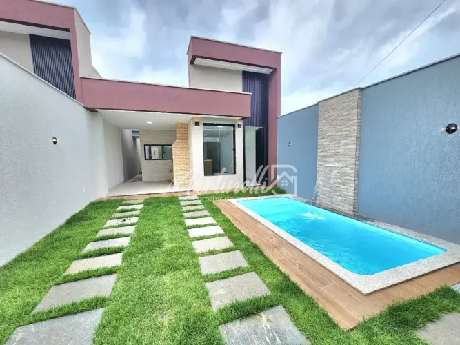 Casa com área gourmet e piscina 3 quartos, sendo 1 suíte Residencial Centro da Serra