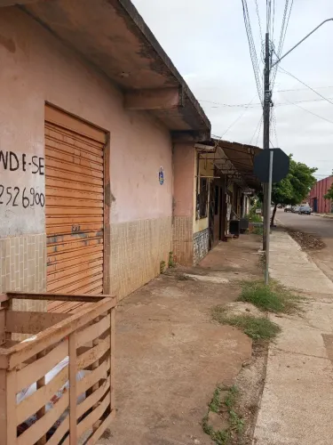 Vende se este ponto comercial