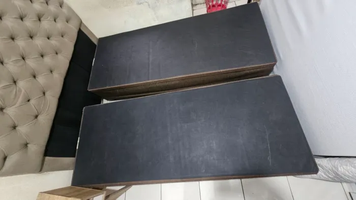 Vendo base de cama queen baú