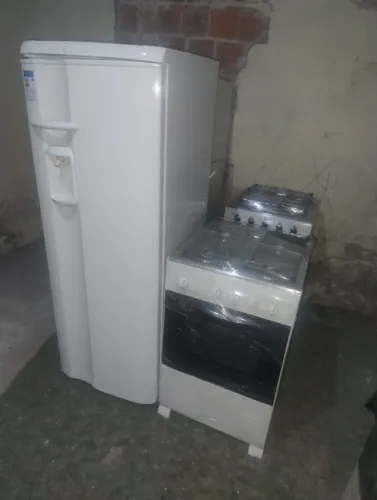 GELADEIRA E FOGÃO