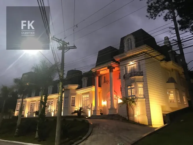Casa de Condomínio em Tamboré - Santana de Parnaíba