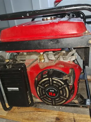 Gerador à Gasolina MG5000CL - 5Kva 12Vdc 4T 110/220V - MG5000CL - Motomil