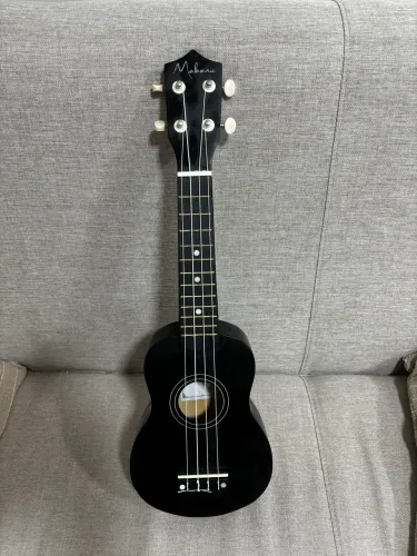 UKULELE