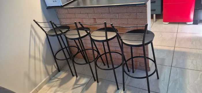 Conjunto de 4  banquetas pretas