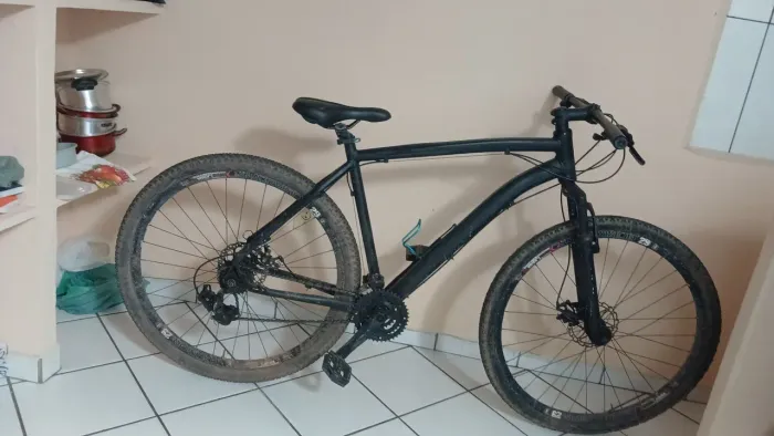Bike, semi nova