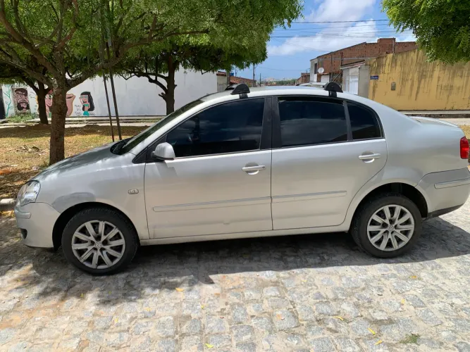 Volkswagen Polo Sedan 1.6 MI Total Flex 8V 4P 2009