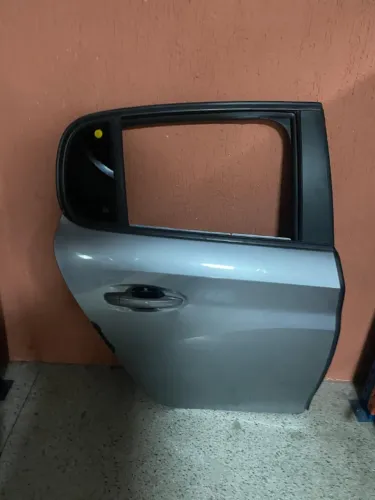 Porta Traseira Direita Peugeot 208 2024