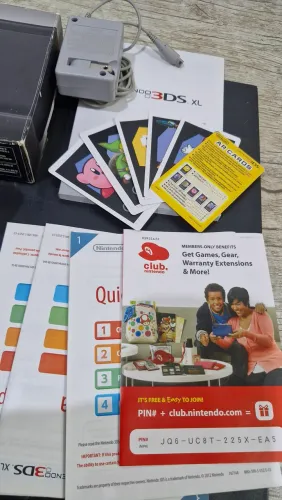 Nintendo 3ds XL preto na caixa