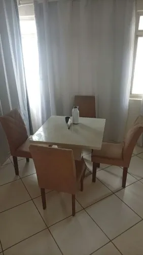 Mesa 4 cadeiras