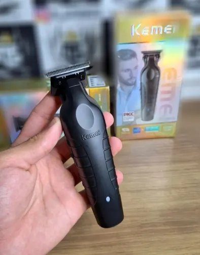 Máquina de acabamentos Profissional e barbear Kemei 2299 novo na caixa