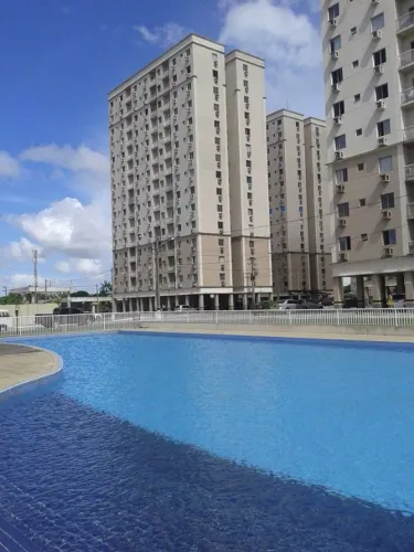Alugo Total Life 2/4 sendo um suite, 3 Mil Com Condomínio Incluso.