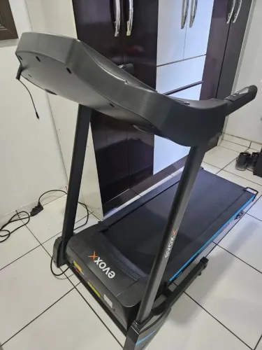Esteira EVOX RTX818