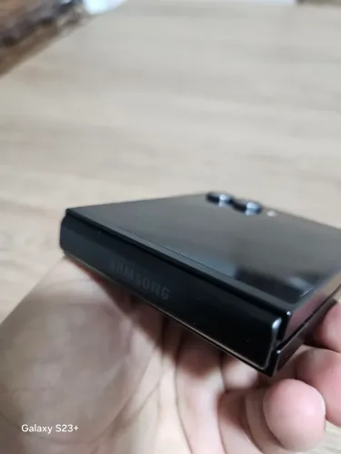 Galaxy Z Flip 7 FE