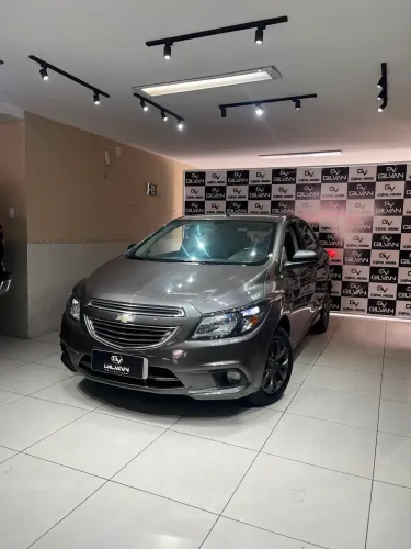 Chevrolet Onix Hatch LT 1.0 8V Flex Power Mec. 4P 2015