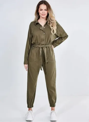 Macacão em sarja verde militar - TAM: M