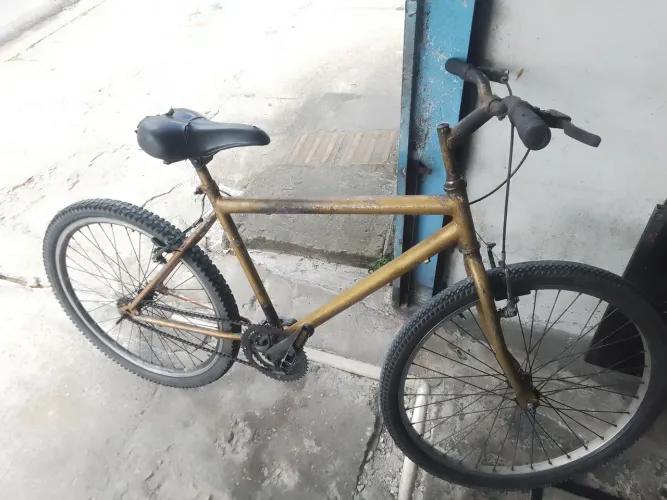 Bicicleta aro 26 rodando perfeitamente