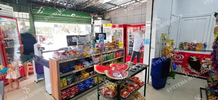 Mercado com Hortifruti de esquina em Guarulhos