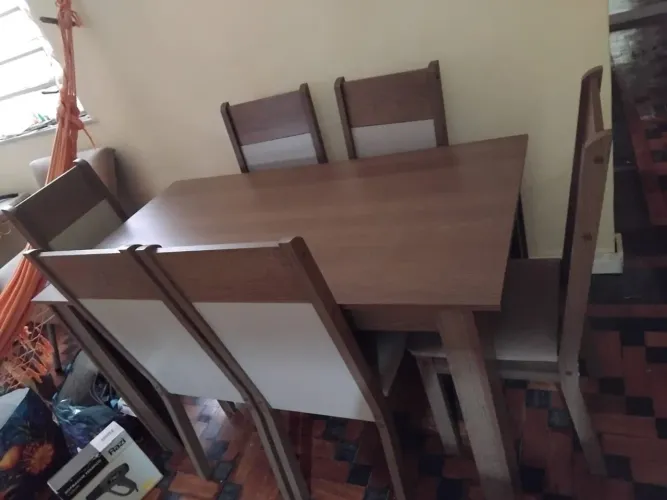 Jogo de mesa de jantar de seis cadeiras