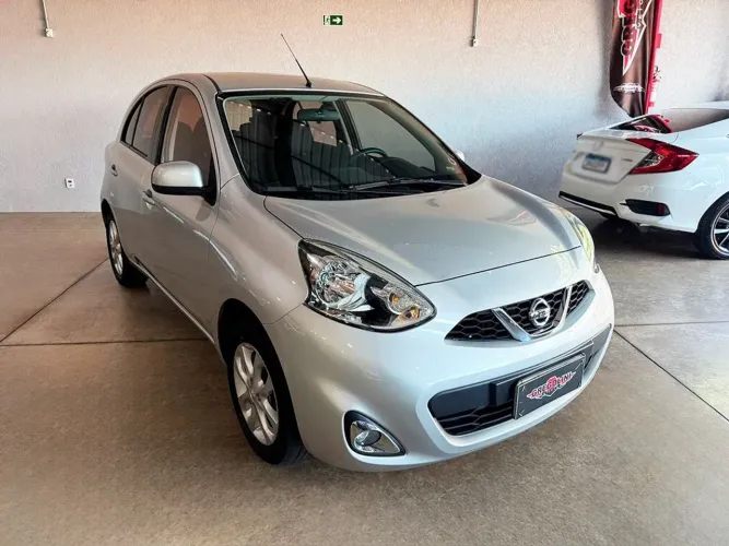 Nissan March SV 1.6 16V Flexstart 5P Aut. 2017