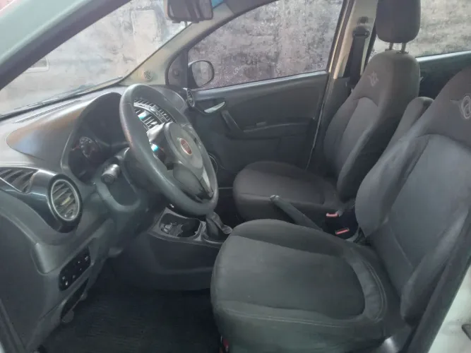 Fiat Grand Siena Tetrafuel 1.4 EVO F. Flex 8V 2015