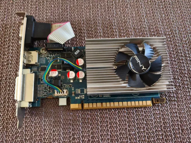 Placa de Vídeo PNY GeForce GT 430 2GB DDR3 PCIe 2.0 (HDMI / DVI / VGA)