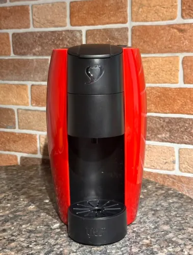 Cafeteira Espresso LOV Três Corações - Vermelha