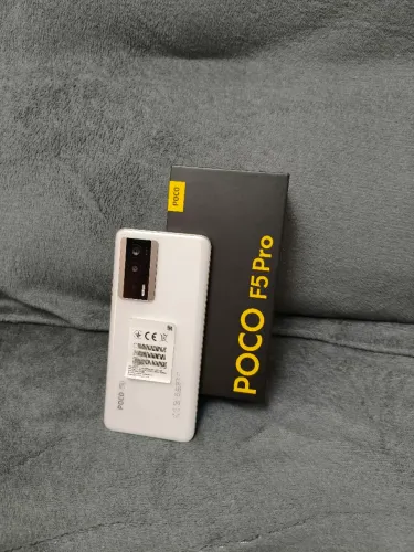 Poco f5 pro 12/ 512 gb Impecável + 9 capas + película de cerâmica reserva