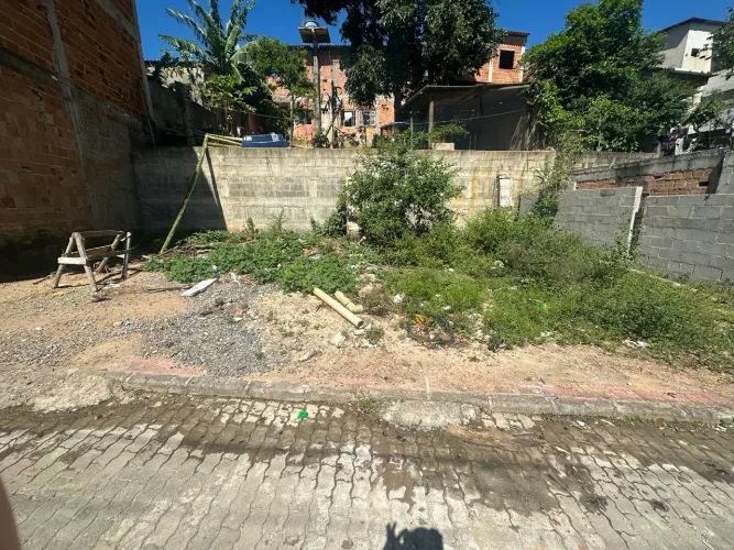 Terreno frente pra rua 