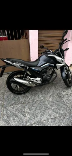 Vendo Honda titan 2023 16.000 mil