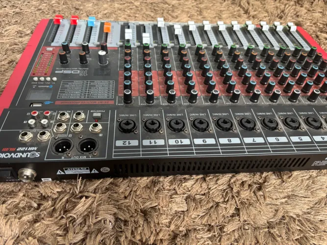 Mesa de som soudvoice Mr122 12 canais