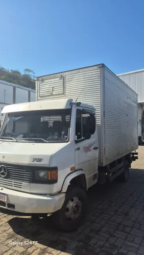 Mercedes 710, 2003, Valor 135mil
