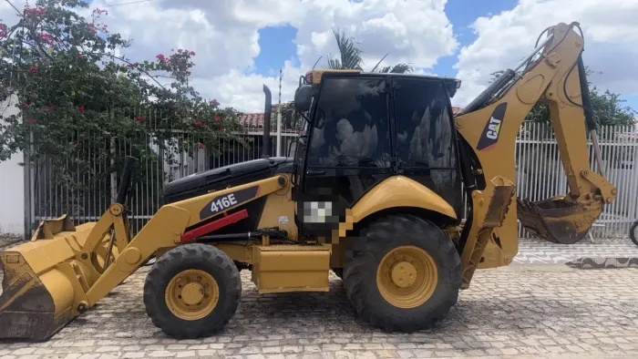 Retroescavadeira cat a venda