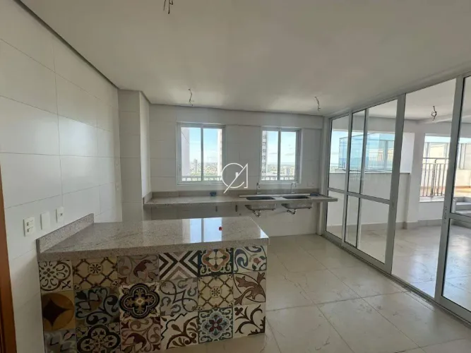 VENDE-SE COBERTURA NO ARTE 21 COM 4 SUITES