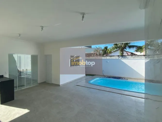 Casa à venda com 180 metros e 300 metros de terreno, 3 dormitórios no Jardim do Sol, Massa
