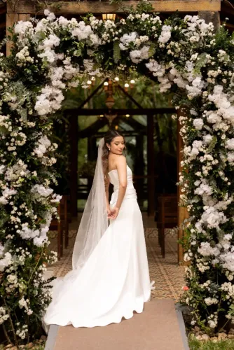 Vestido de noiva off white crepe madrid
