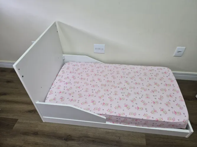 Mini cama infantil com colchão infantil